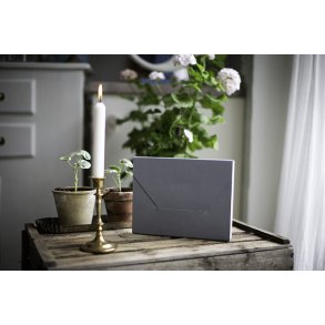  Laurant box 19x25x2,5 cm.